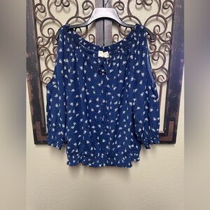 Blu Pepper Plus Navy & White floral cold shoulder top